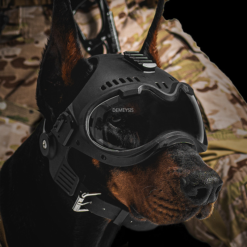 Motorcycle Gear Dogs - หมวกนิรภัยสำหรับสุนัขล่าสัตว์กลางแจ้ง อุปกรณ์ป้องกันสำหรับสัตว์เลี้ยงขณะขี่มอเตอร์ไซค์ พร้อมแว่นตา อุปกรณ์ป้องกันศีรษะสำหรับสุนัขสำหรับการฝึกซ้อมยุทธวิธี CS และ